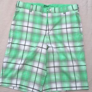Nike golf shorts sz 32